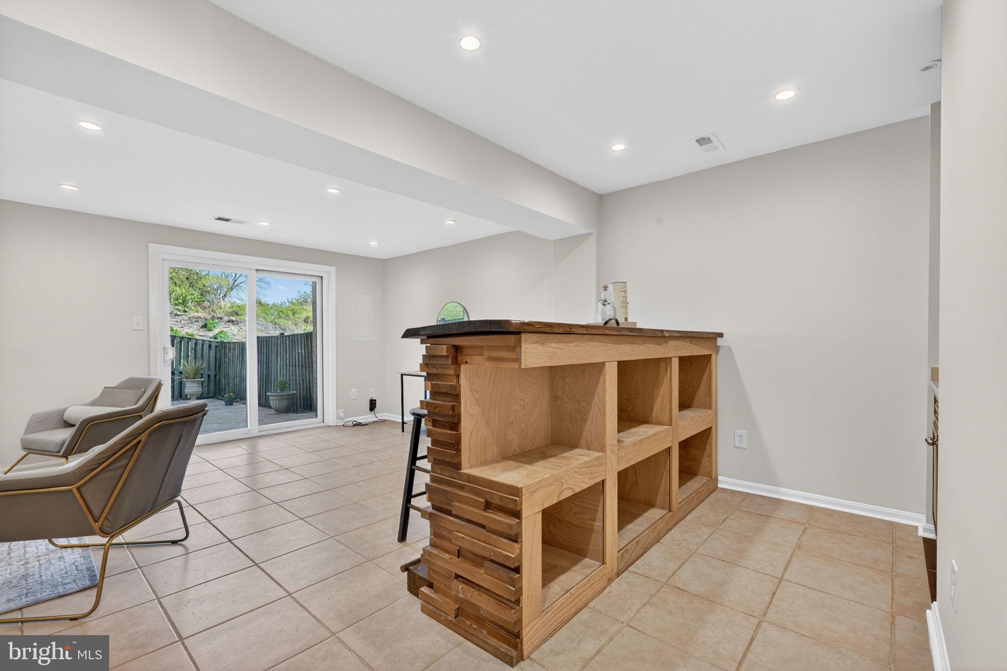 5707 LAWSONS HILL COURT