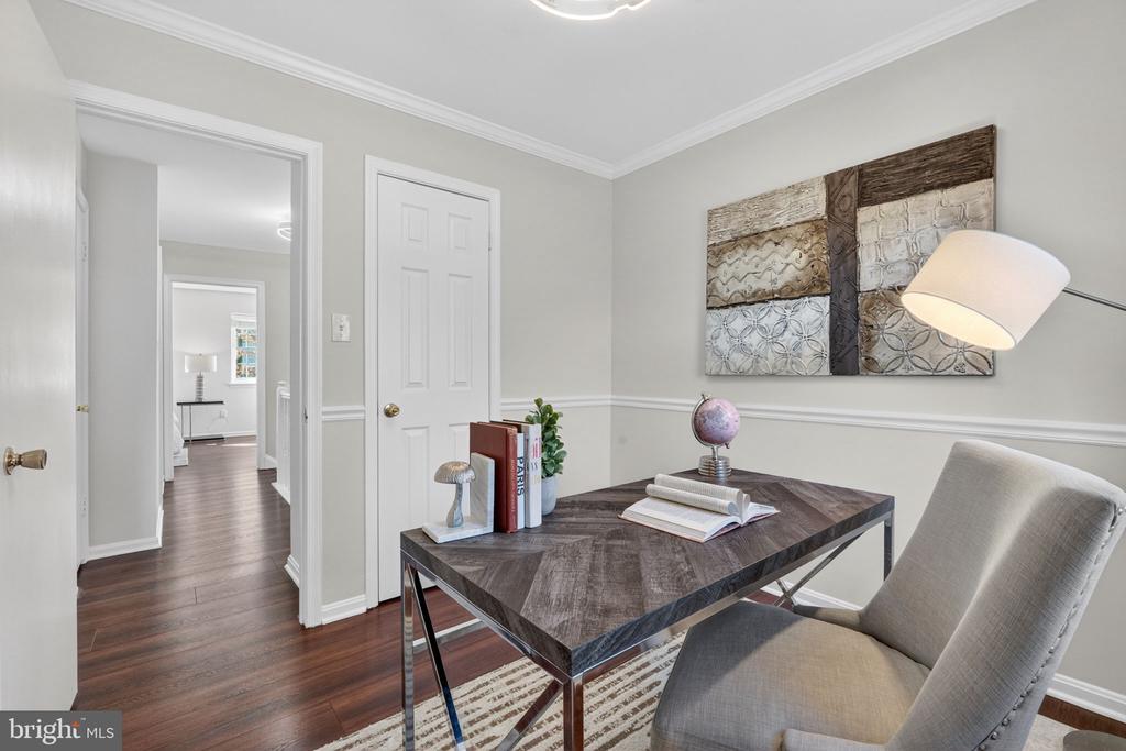 5707 LAWSONS HILL COURT