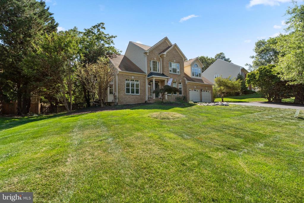 8708 CROSS CHASE CIRCLE