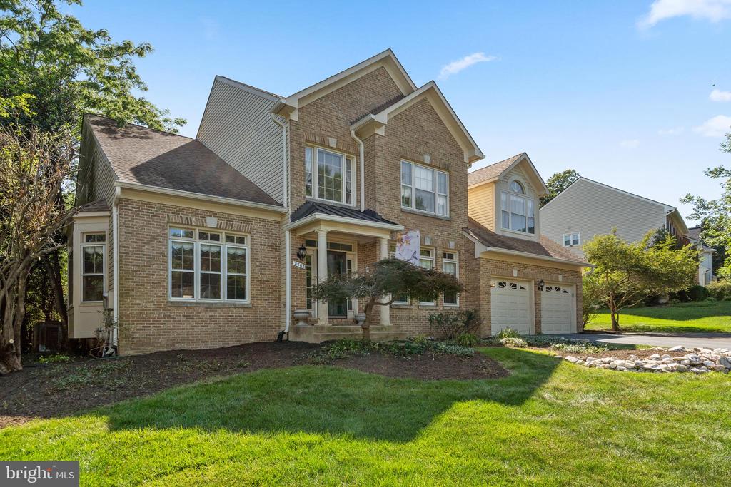 8708 CROSS CHASE CIRCLE