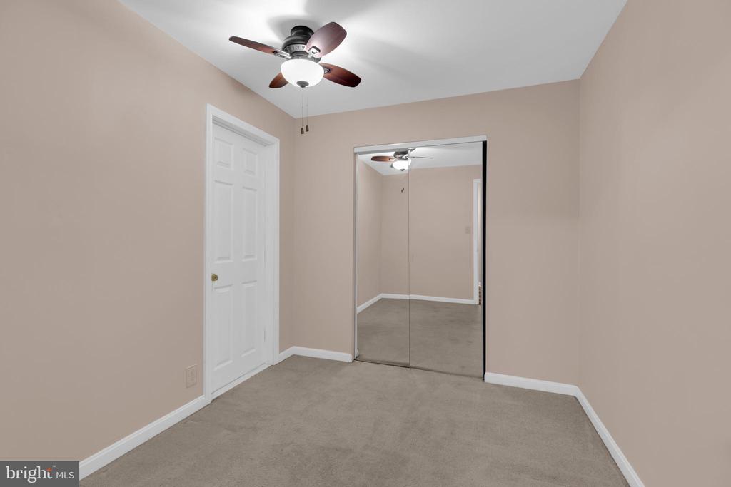 7658 WOLFORD WAY