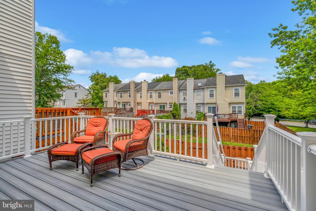 7658 WOLFORD WAY