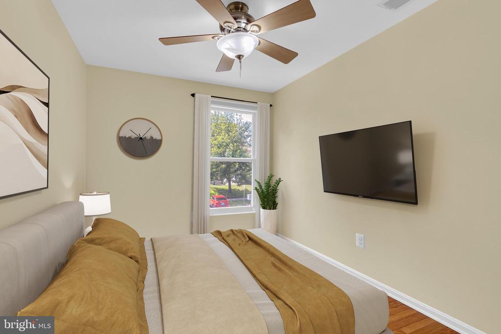 7658 WOLFORD WAY