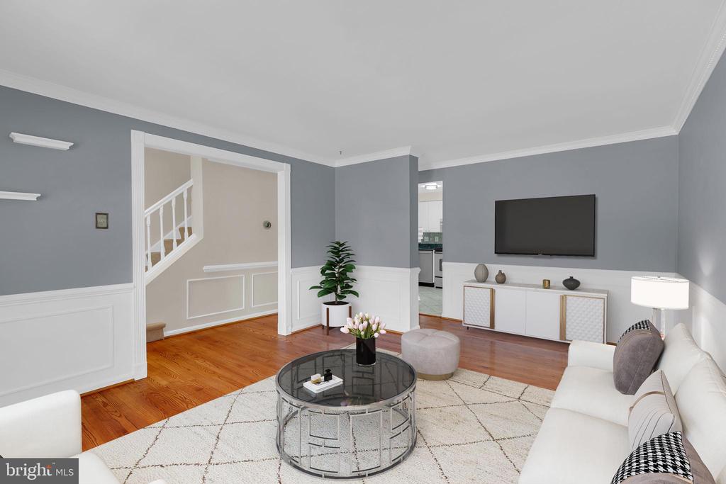 7658 WOLFORD WAY