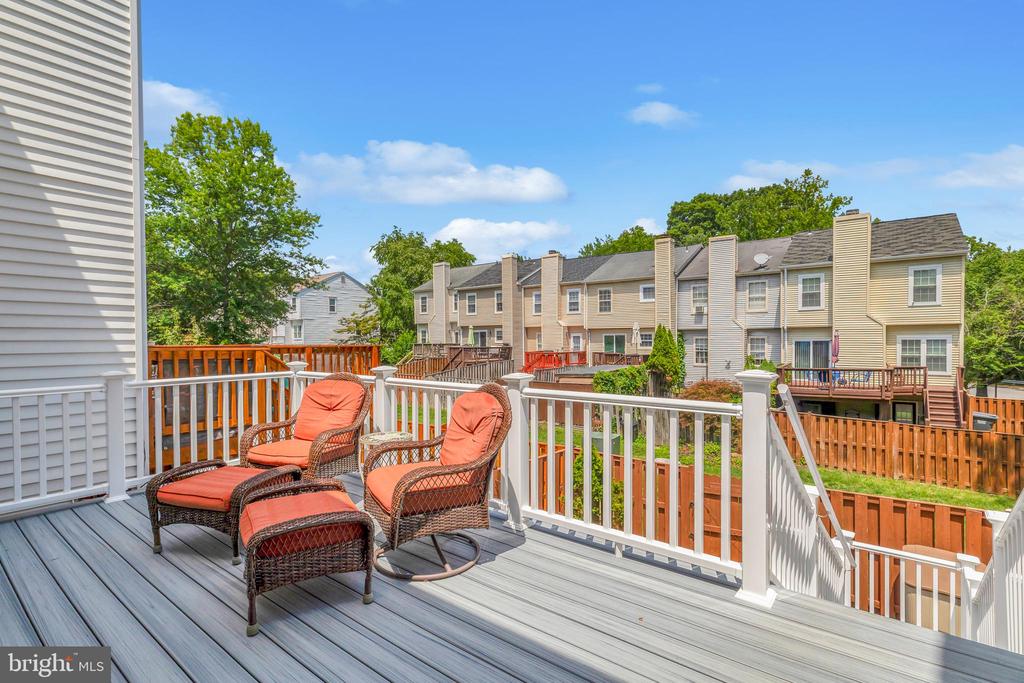 7658 WOLFORD WAY