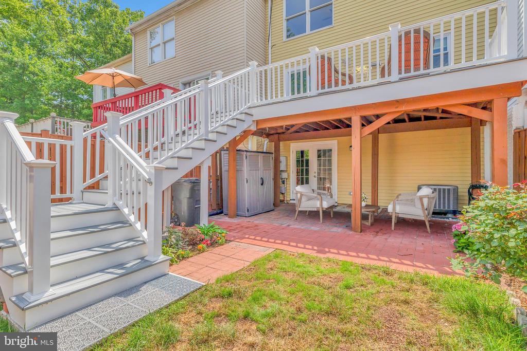 7658 WOLFORD WAY