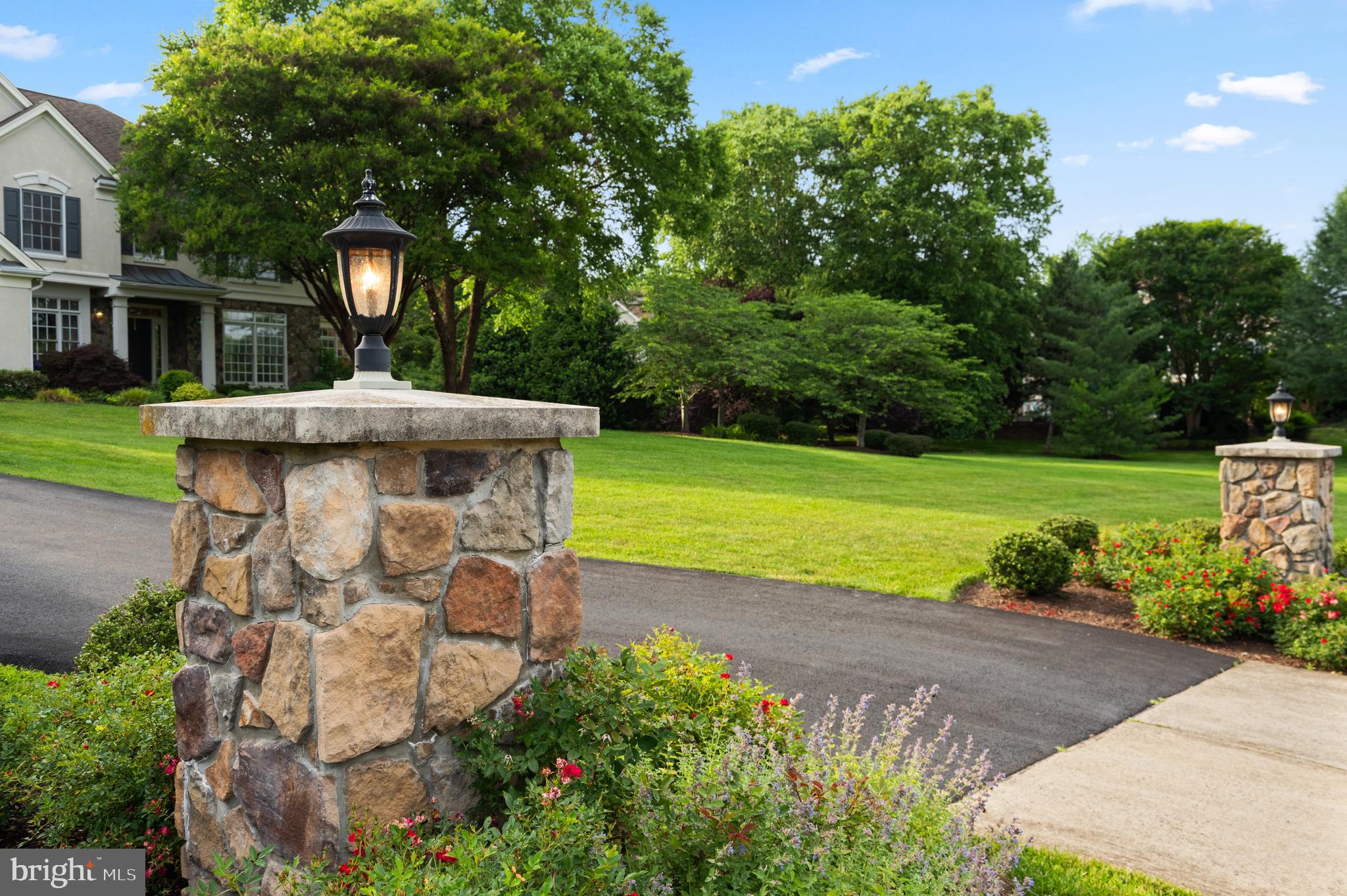 8206 GREENTREE MANOR LANE