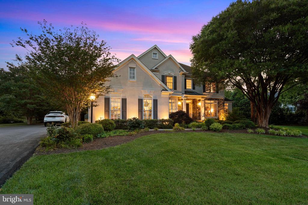 8206 GREENTREE MANOR LANE