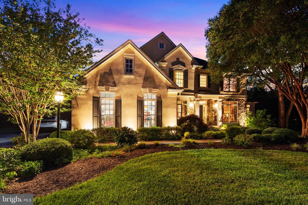 8206 GREENTREE MANOR LANE