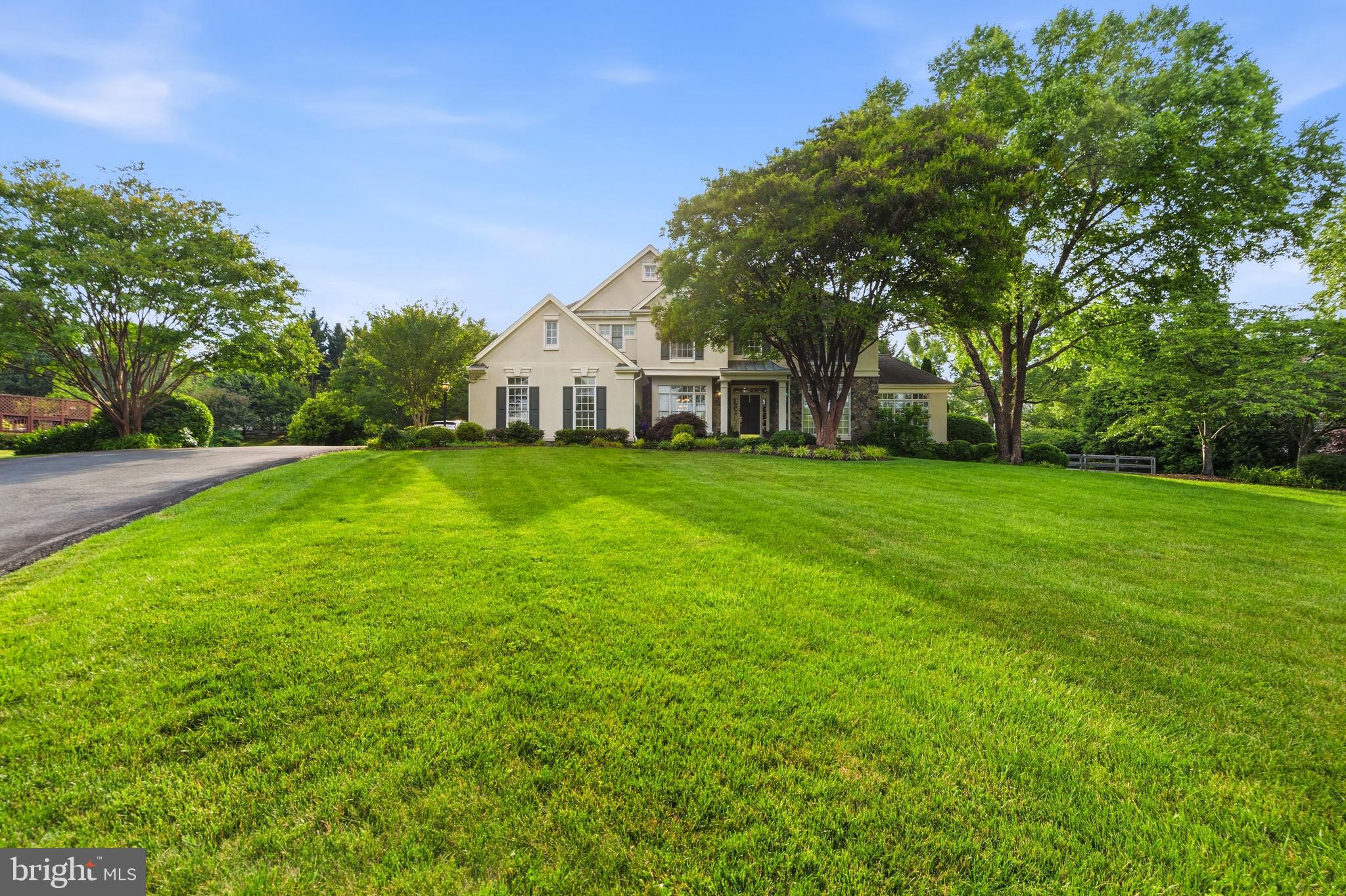 8206 GREENTREE MANOR LANE