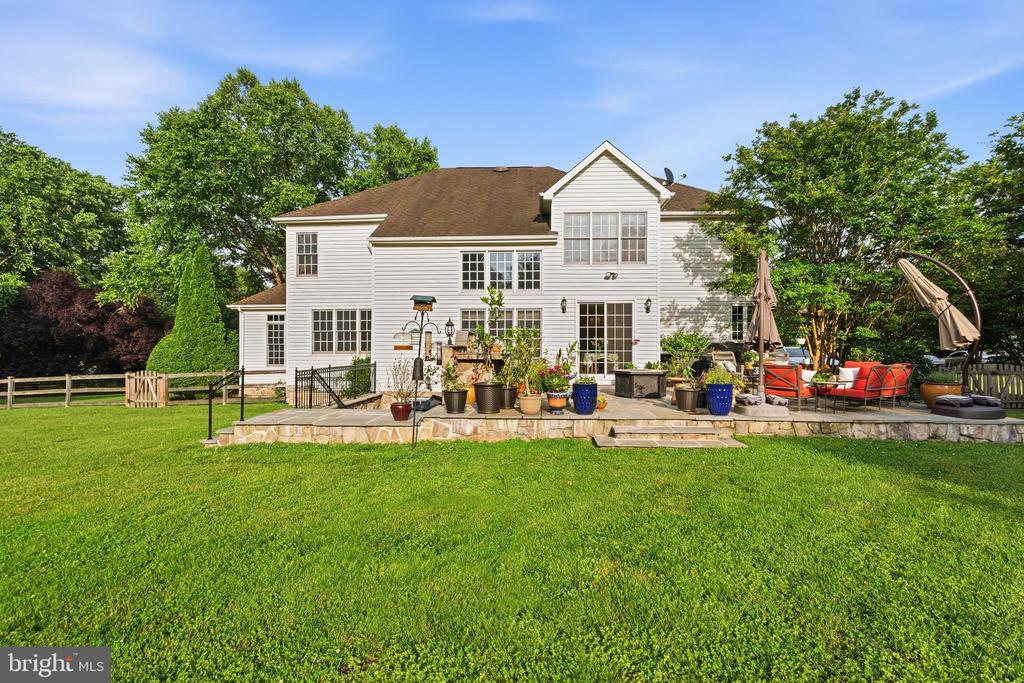 8206 GREENTREE MANOR LANE