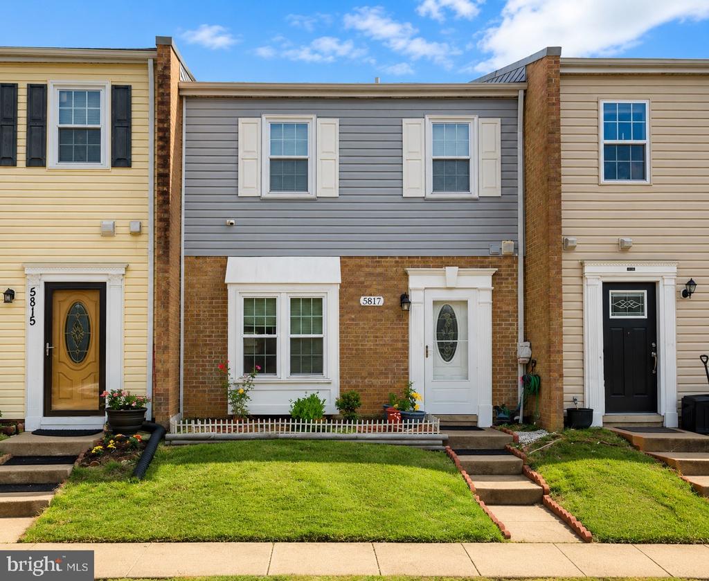 5817 BURKE MANOR COURT