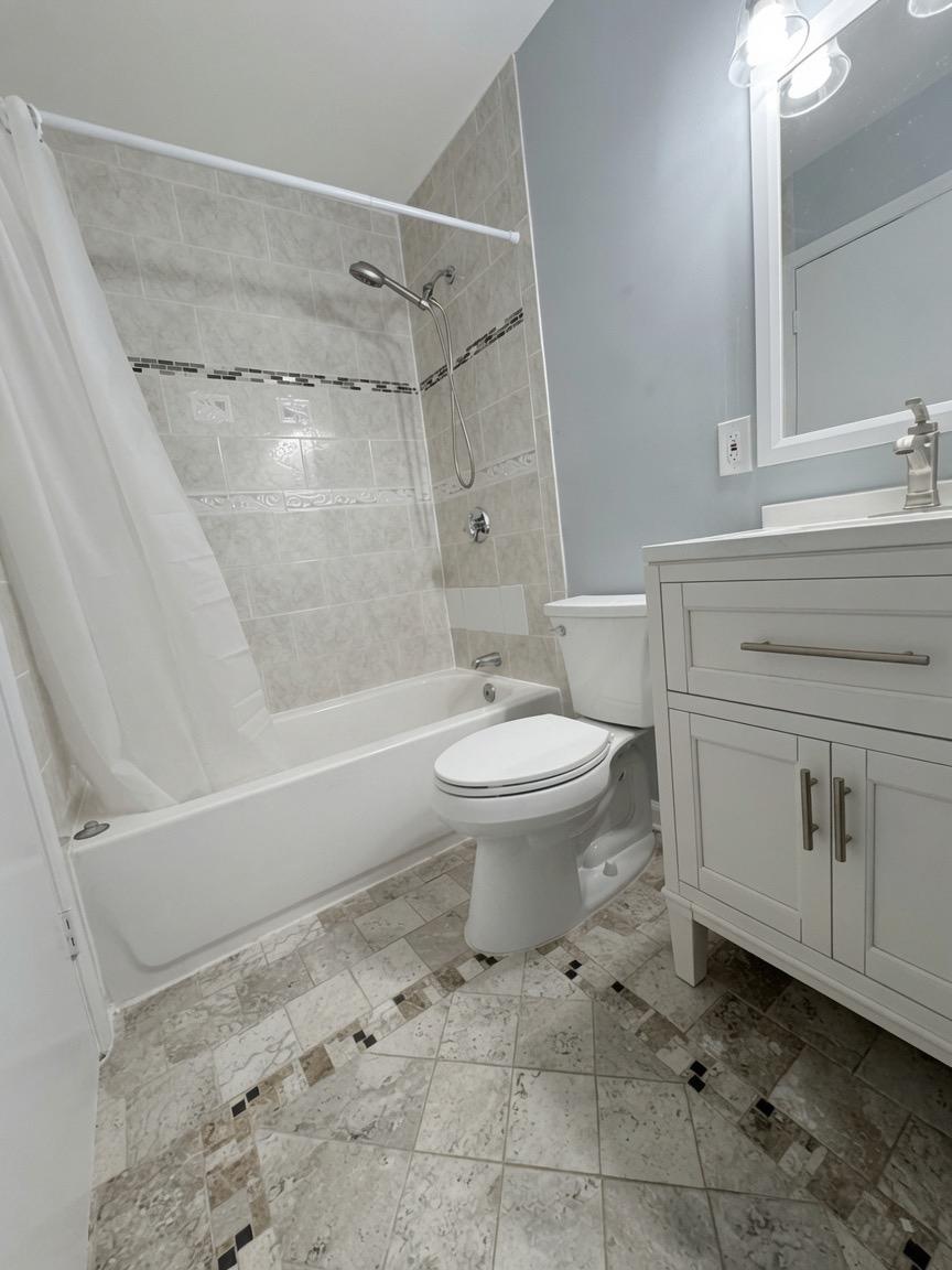 5817 BURKE MANOR COURT