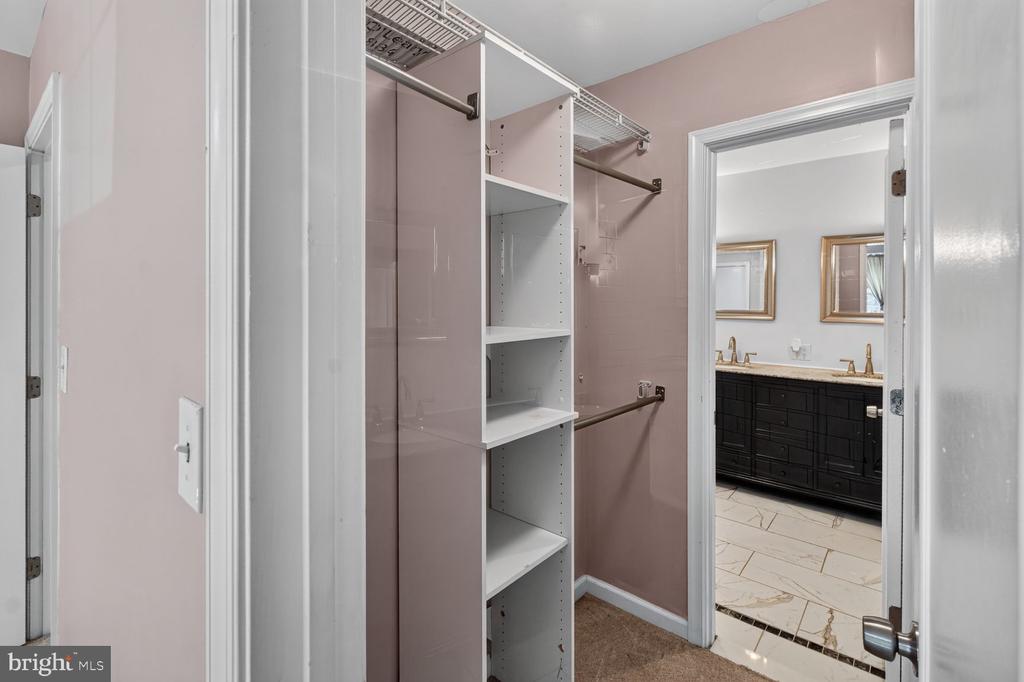 5905 NOBLESTOWN ROAD Unit: F