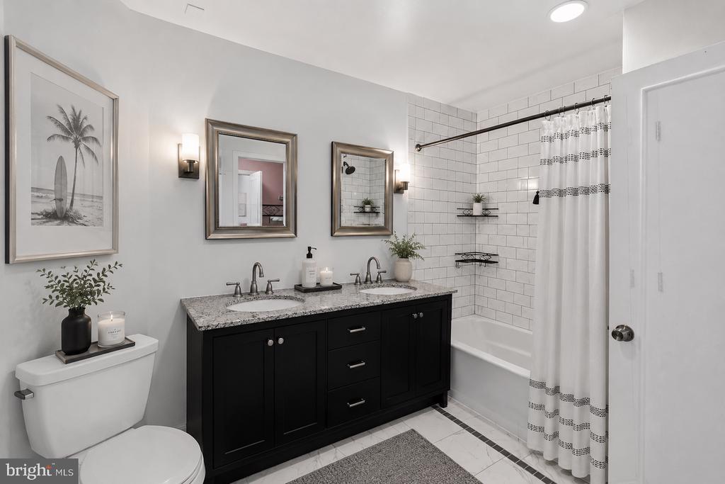 5905 NOBLESTOWN ROAD Unit: F