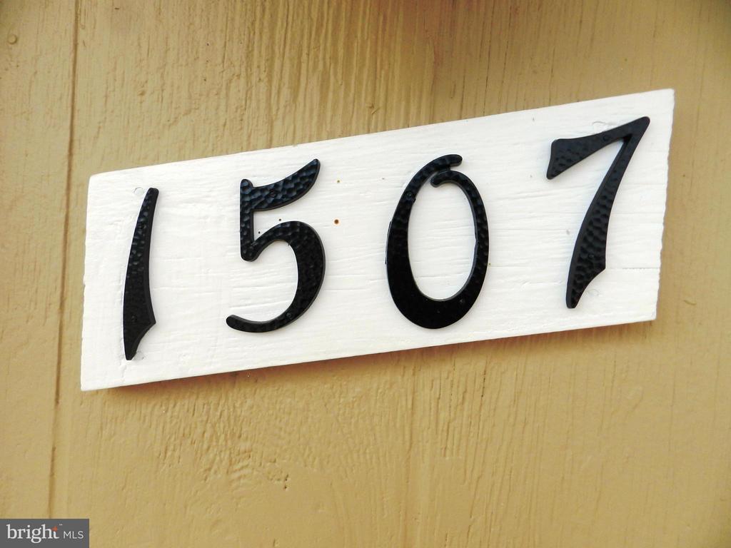 1507 AMELIA STREET