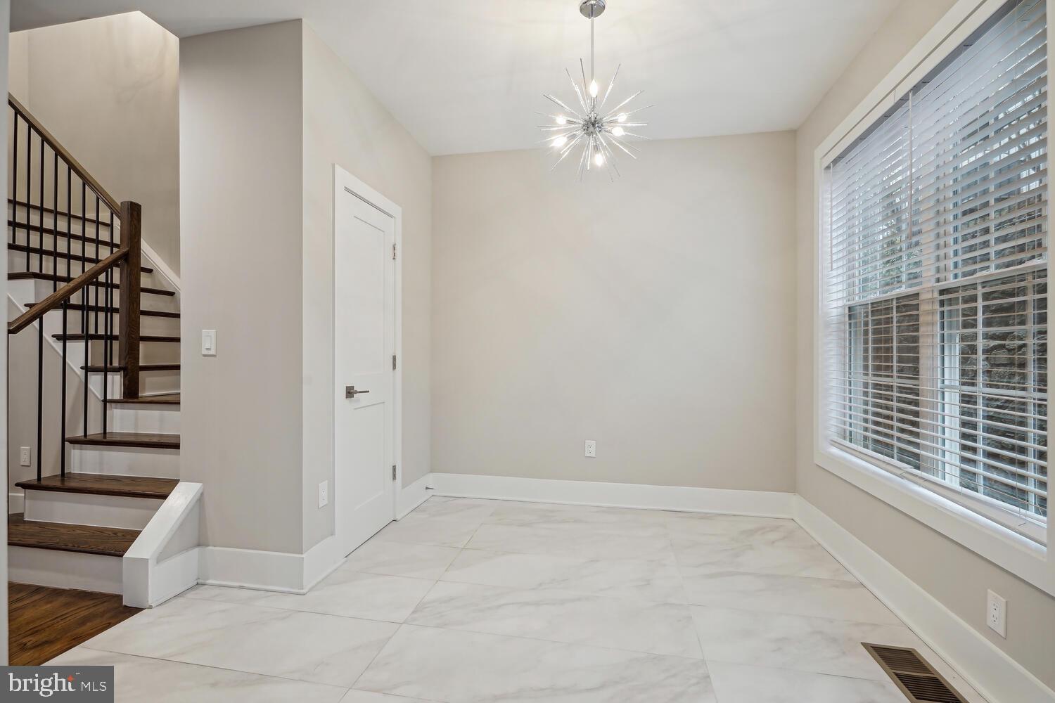 1553 RIVERTOWN PLACE