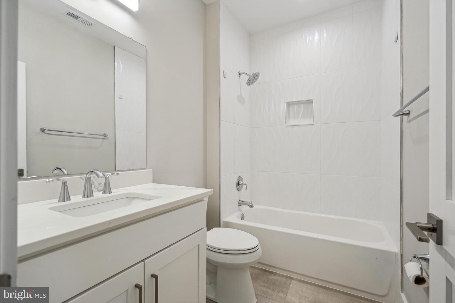 1553 RIVERTOWN PLACE