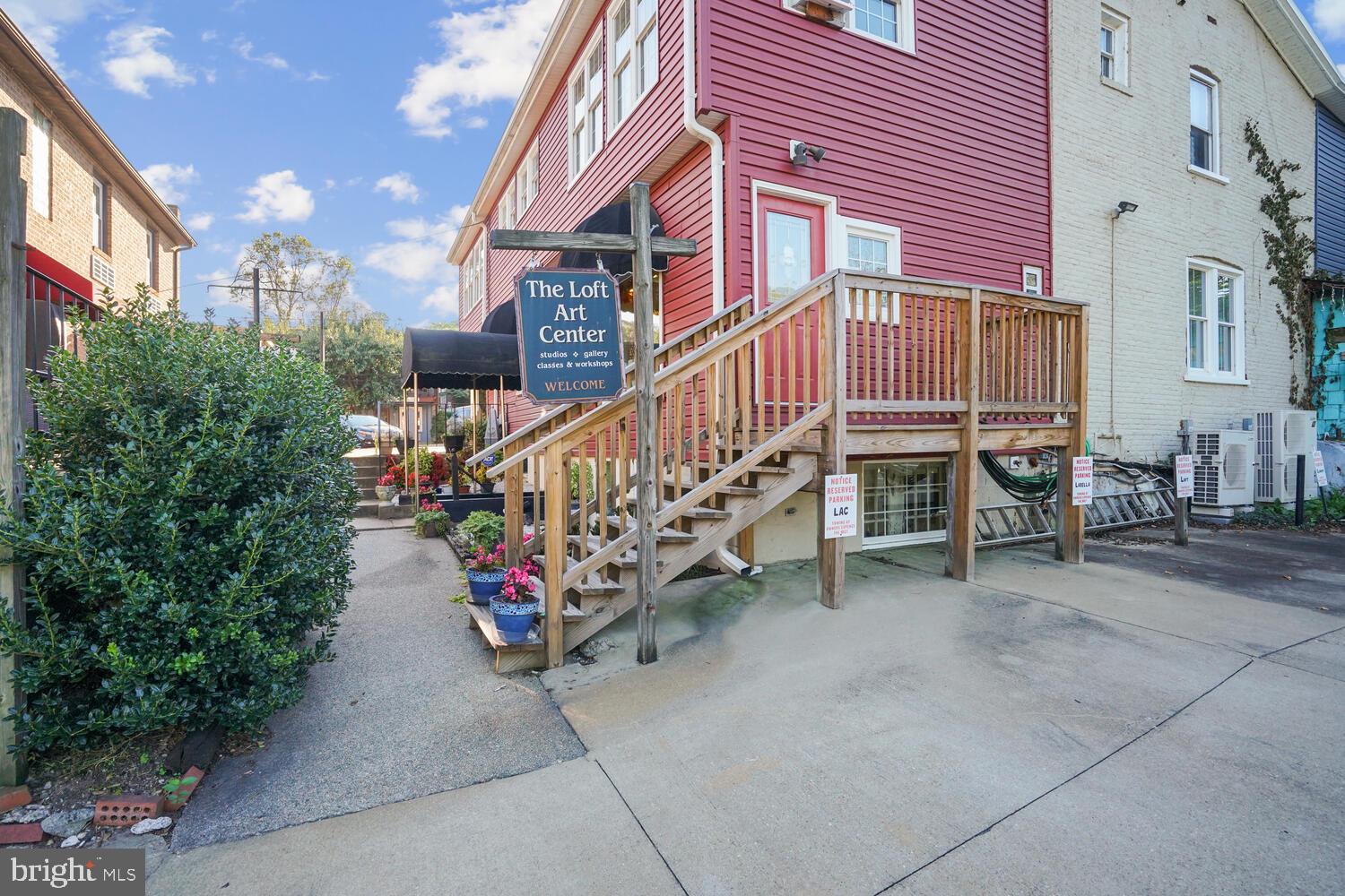 1555 RIVERTOWN PLACE