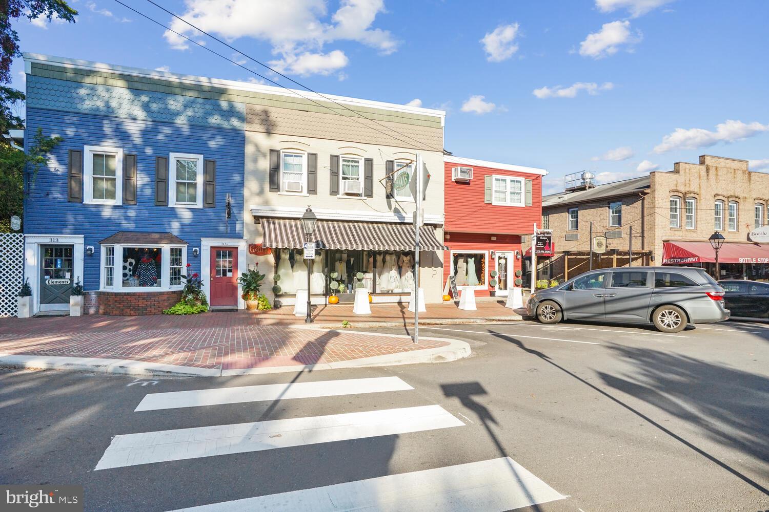 1555 RIVERTOWN PLACE