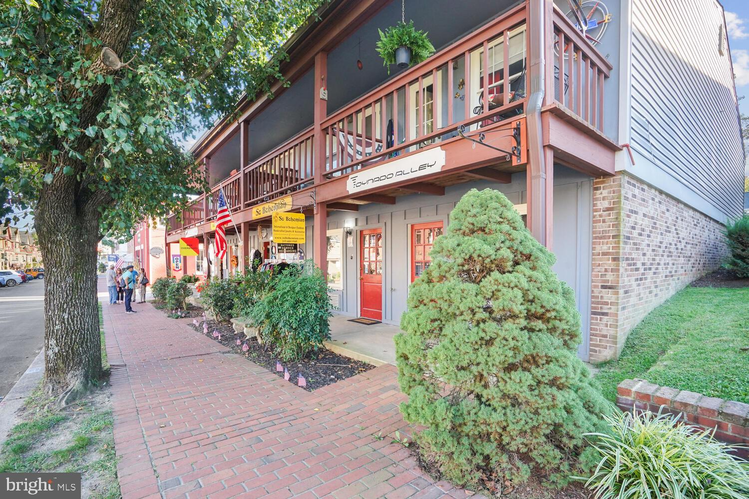 1555 RIVERTOWN PLACE