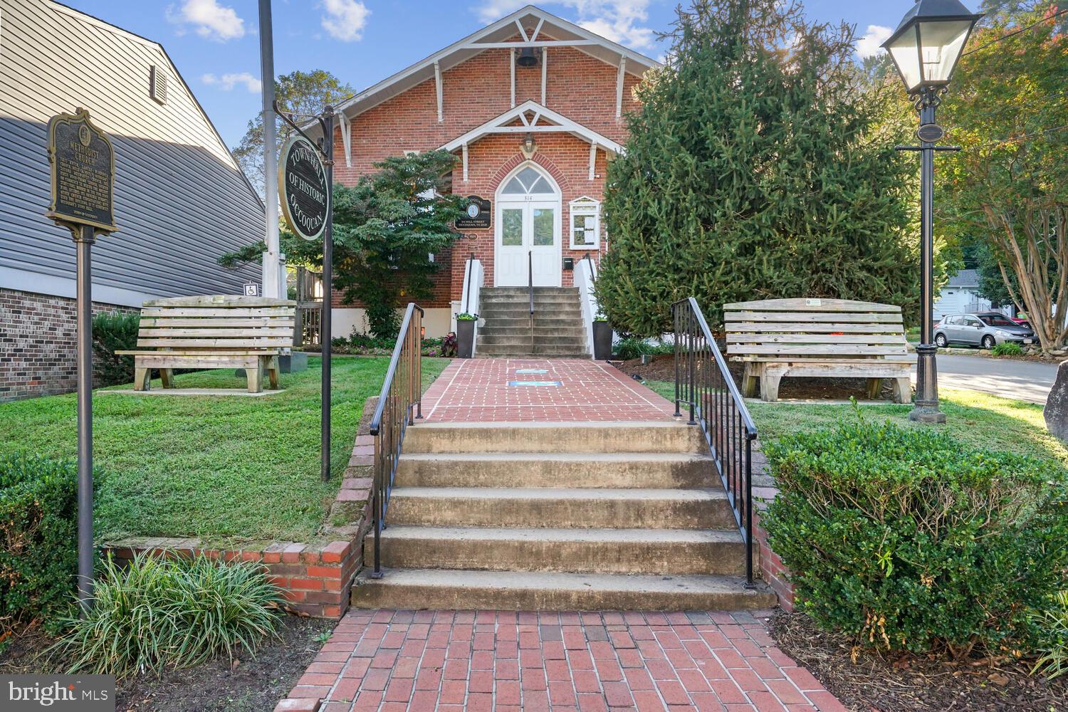 1555 RIVERTOWN PLACE