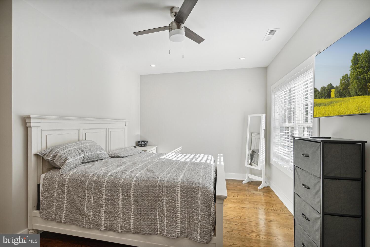 1555 RIVERTOWN PLACE