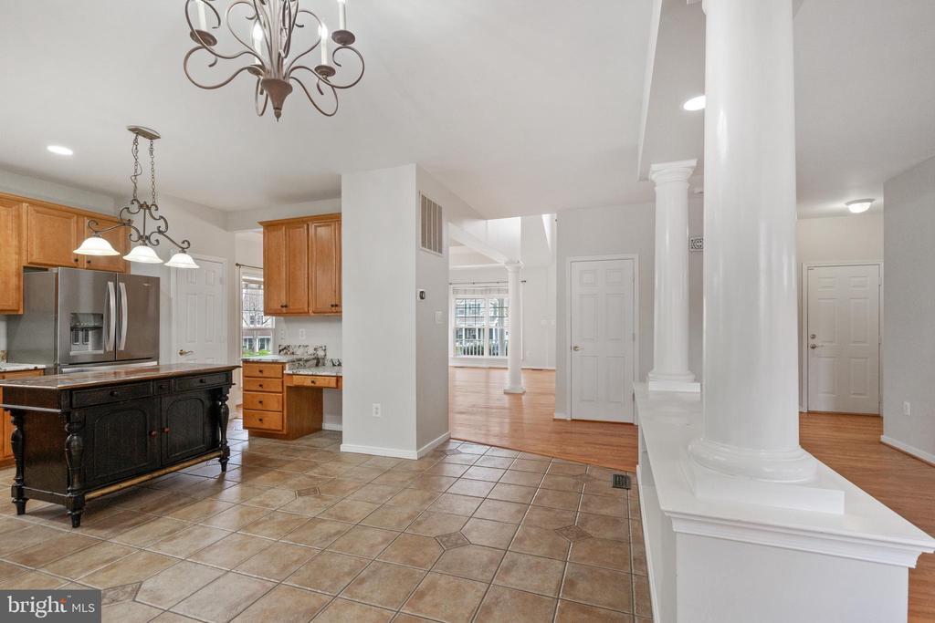 4924 BREEZE WAY