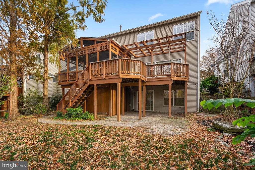 4924 BREEZE WAY