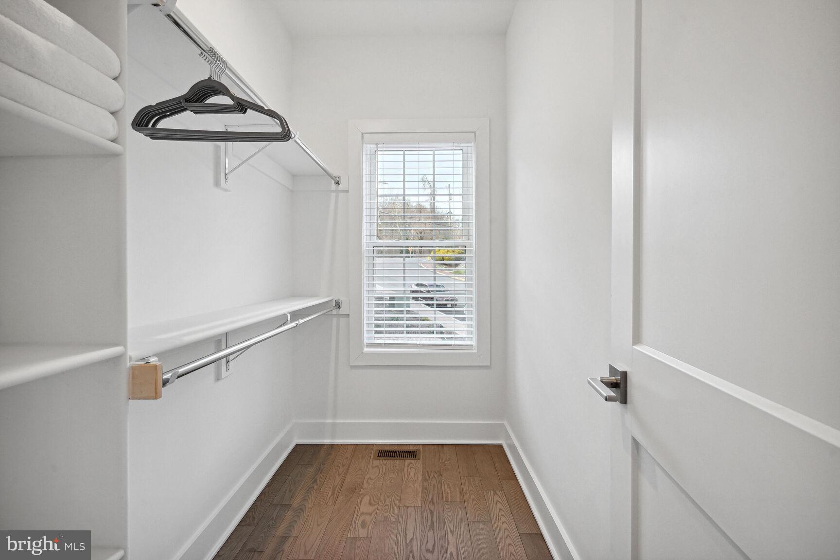 1554 RIVERTOWN PLACE