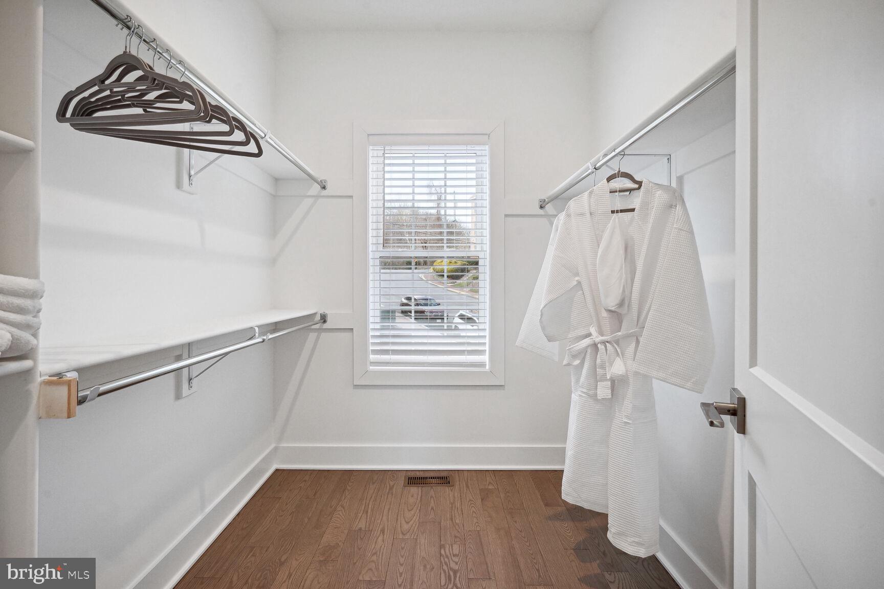 1554 RIVERTOWN PLACE