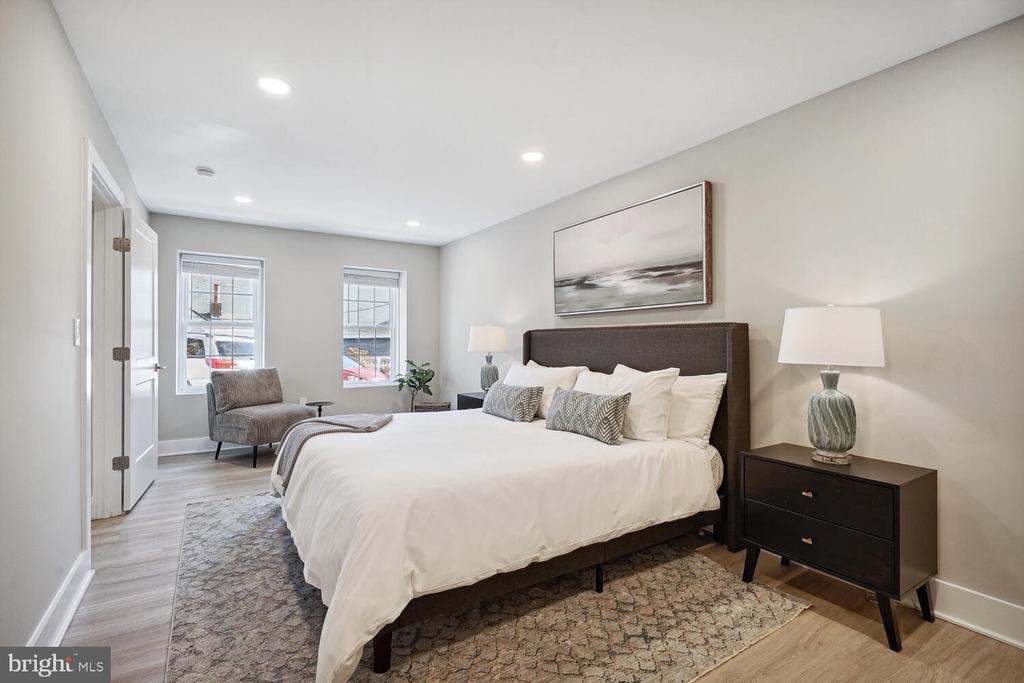 1552 RIVERTOWN PLACE