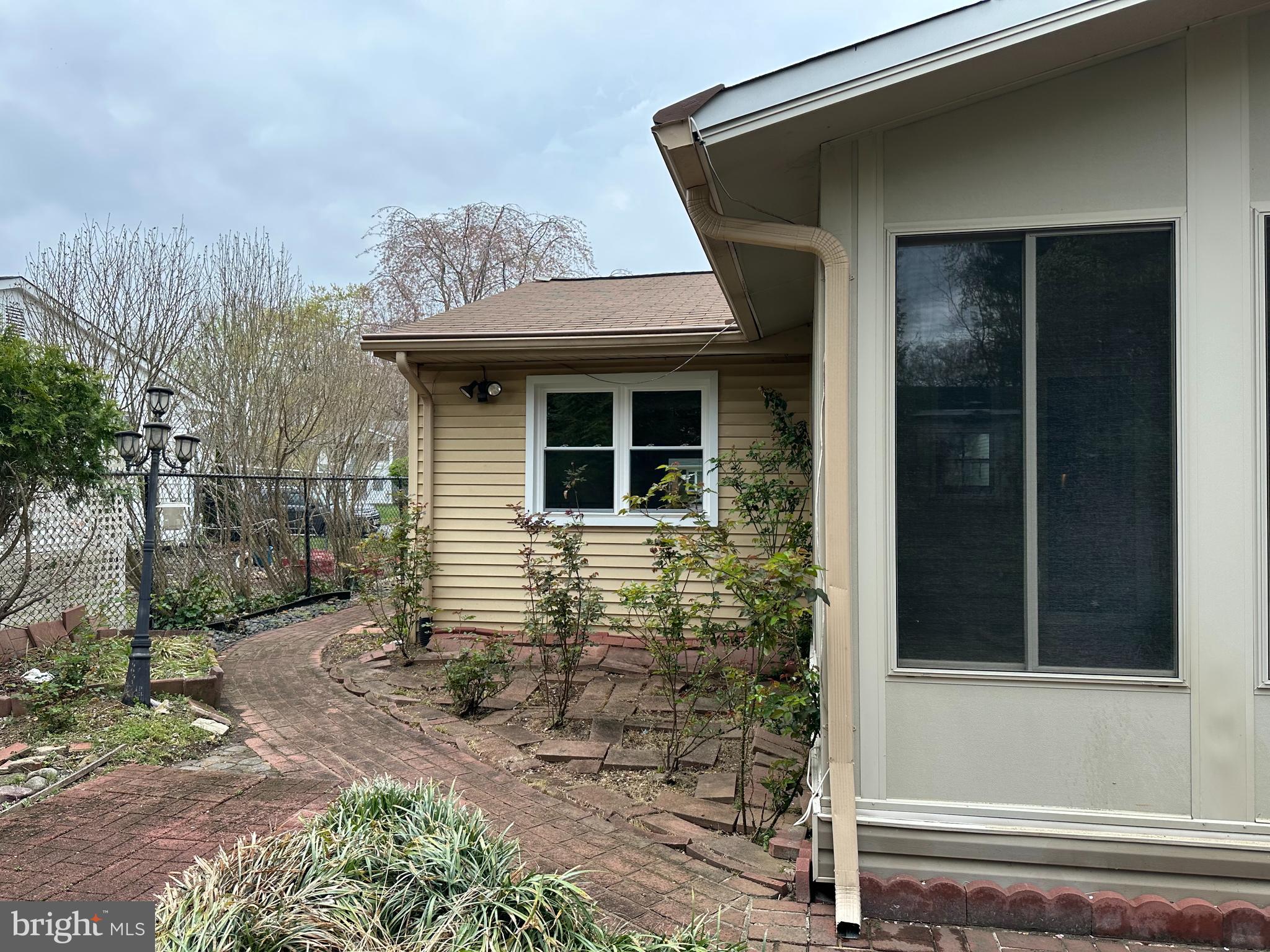 14921 CORDELL AVENUE