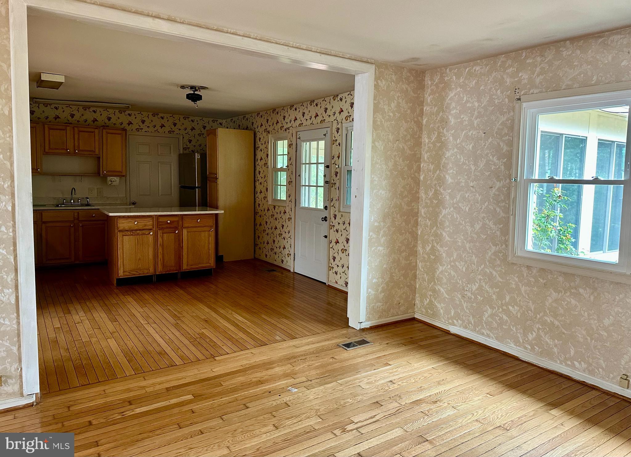 14921 CORDELL AVENUE