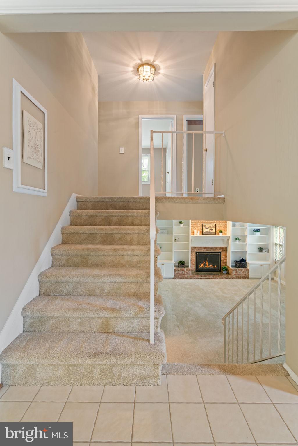 2720 CRABAPPLE COURT