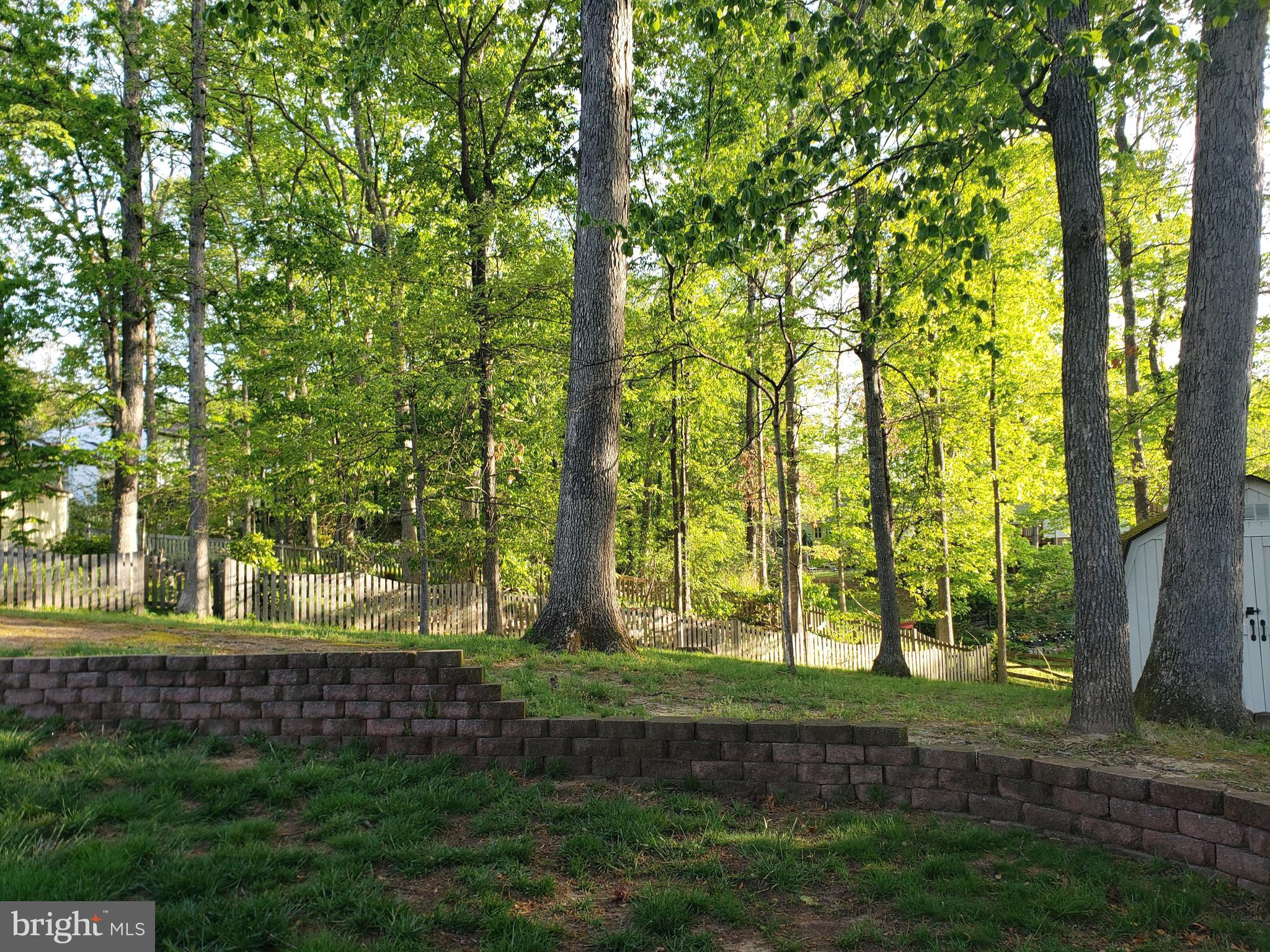 2720 CRABAPPLE COURT