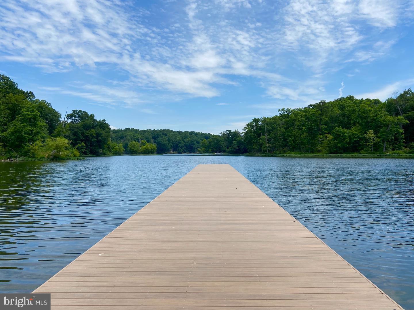 2720 CRABAPPLE COURT