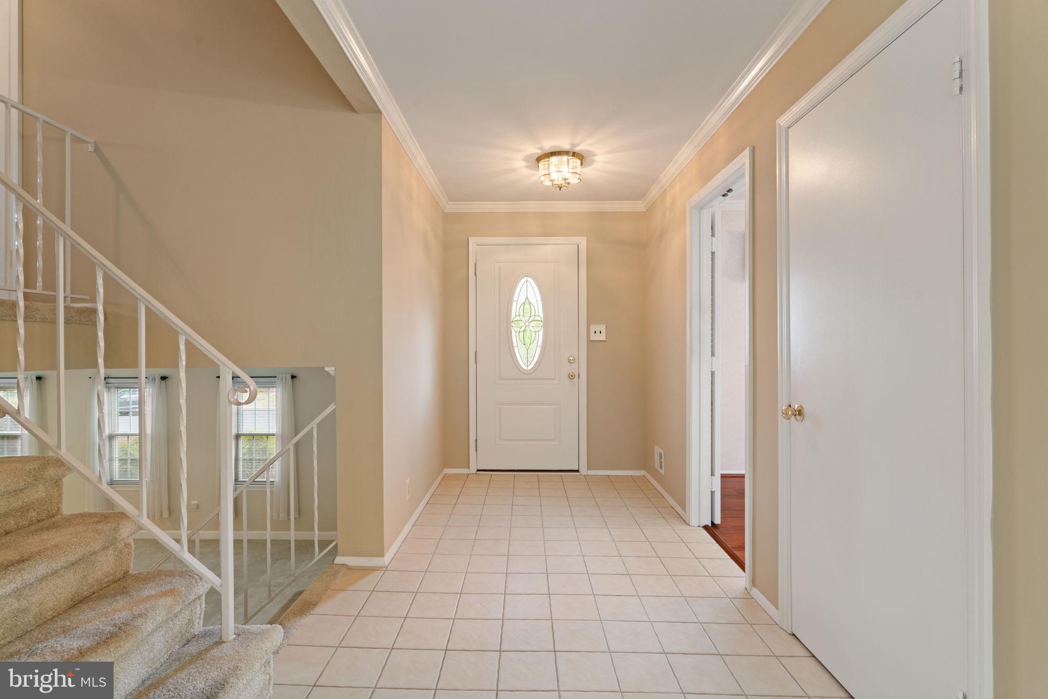 2720 CRABAPPLE COURT