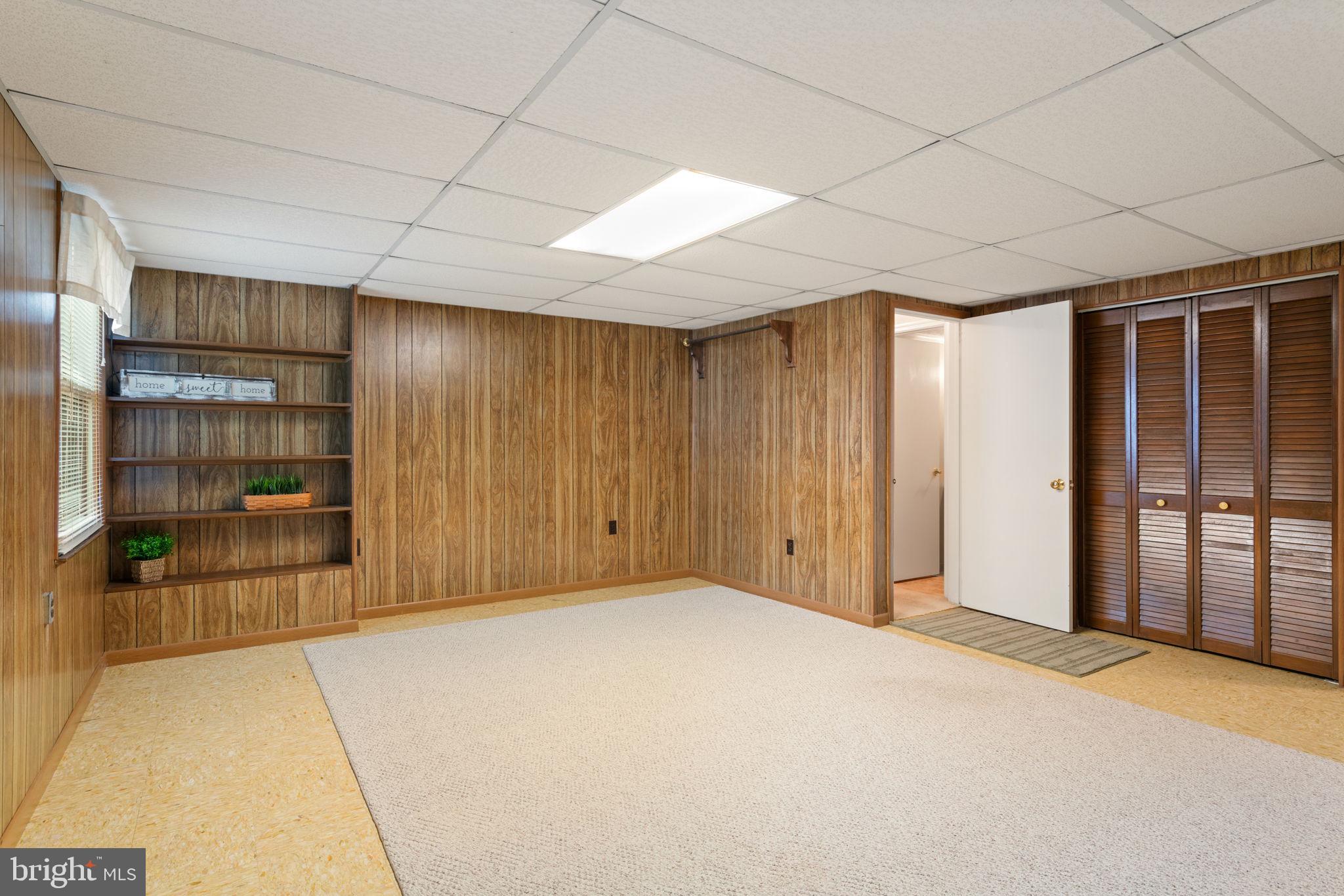 2720 CRABAPPLE COURT