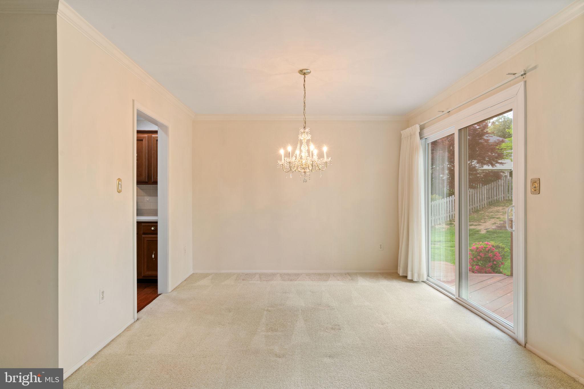 2720 CRABAPPLE COURT