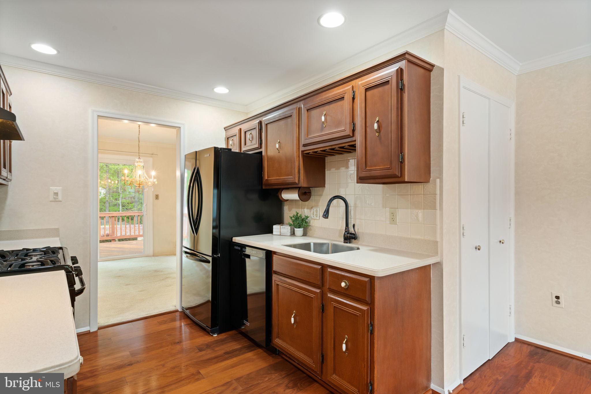 2720 CRABAPPLE COURT