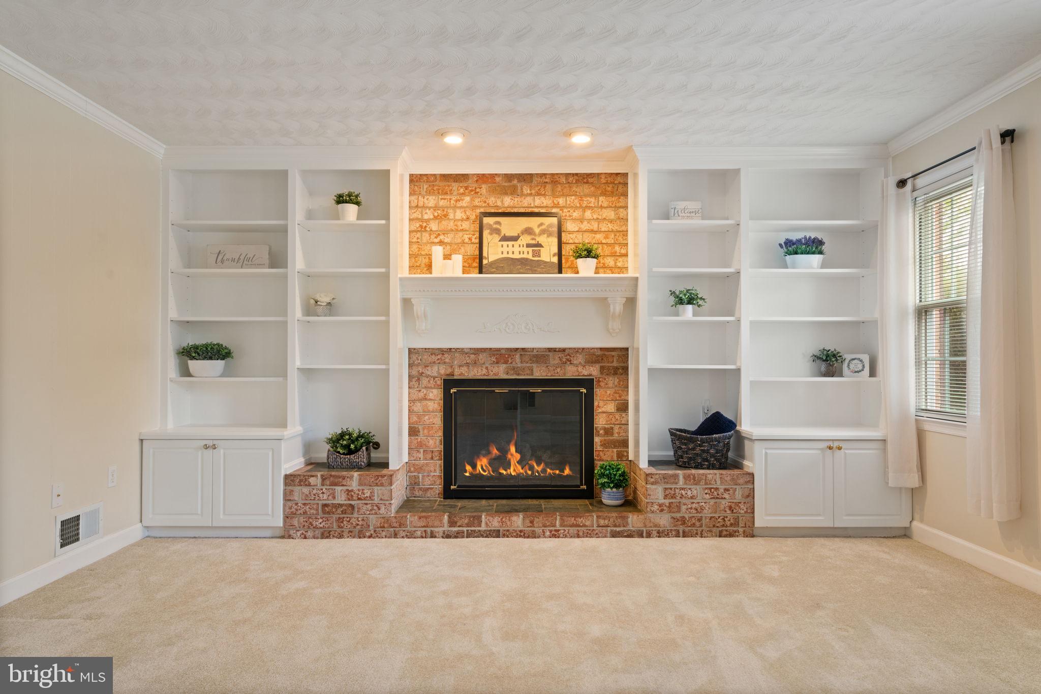 2720 CRABAPPLE COURT