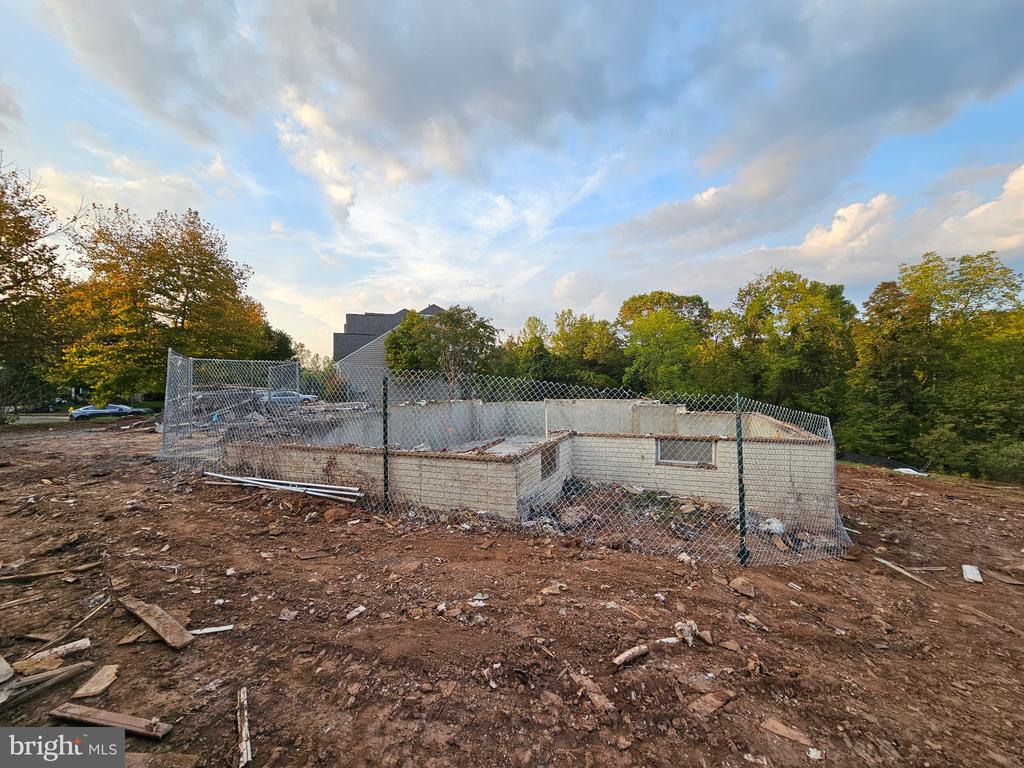 5005 BURNSIDE FARM PLACE