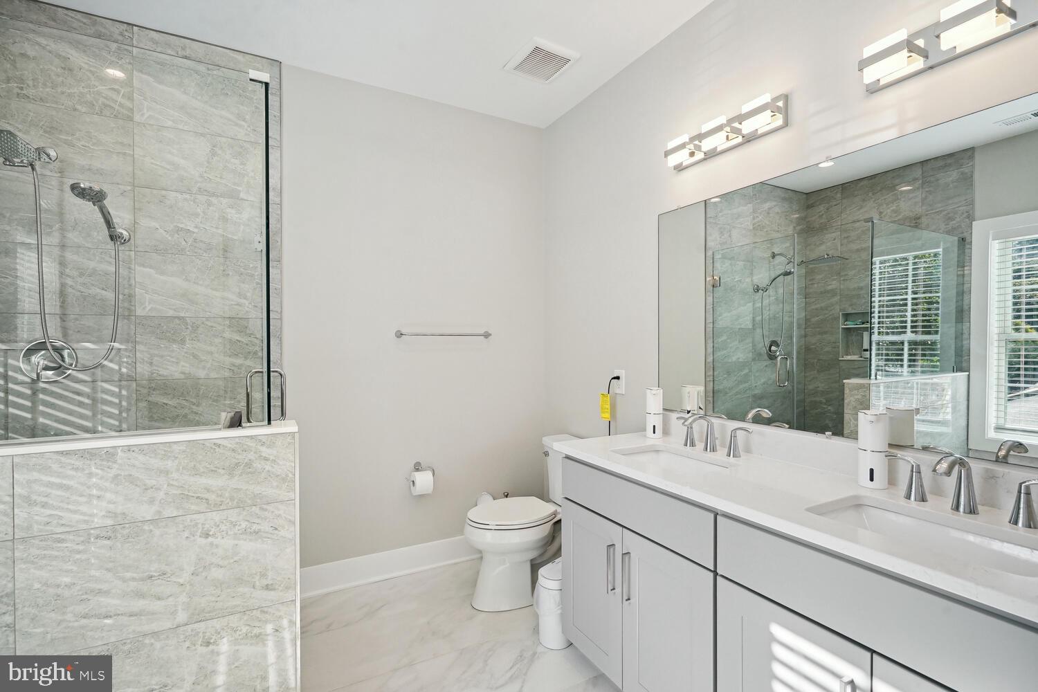 1555 RIVERTOWN PLACE