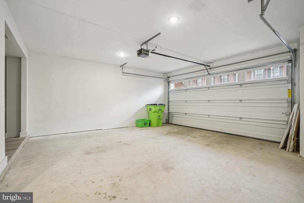 1553 RIVERTOWN PLACE
