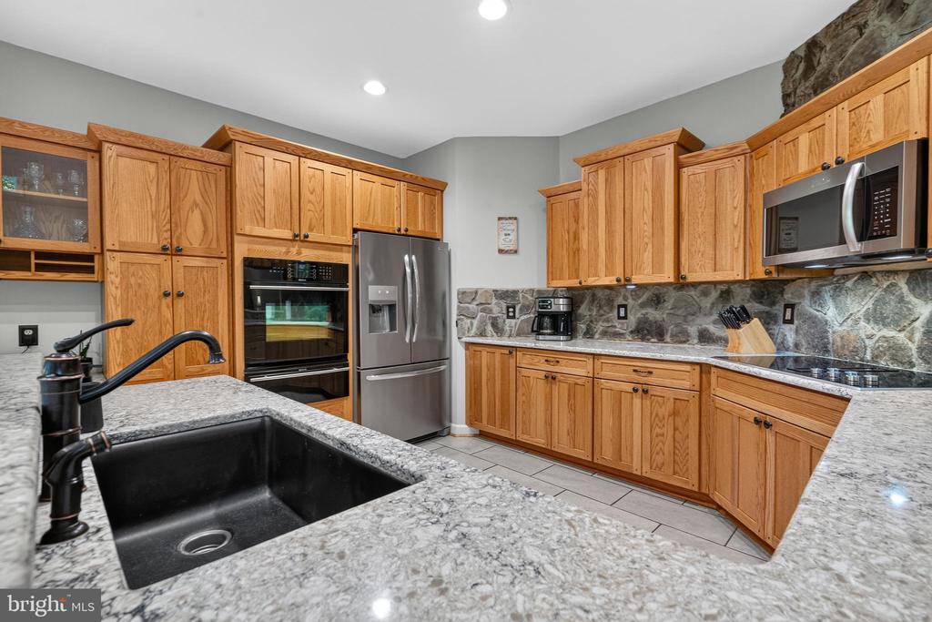 10990 STONEBROOK DRIVE