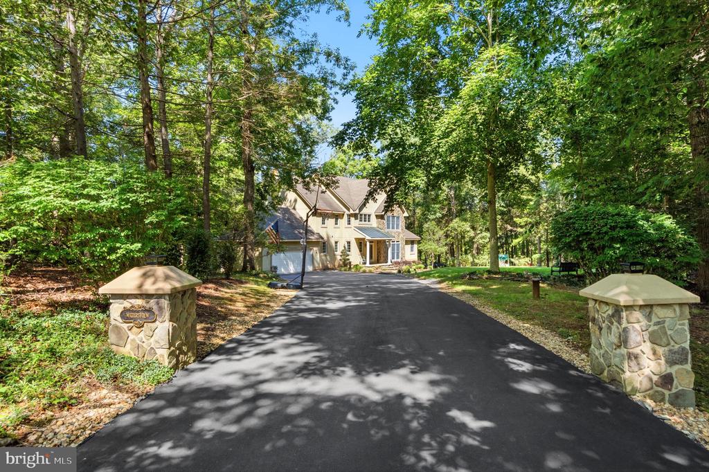 10990 STONEBROOK DRIVE