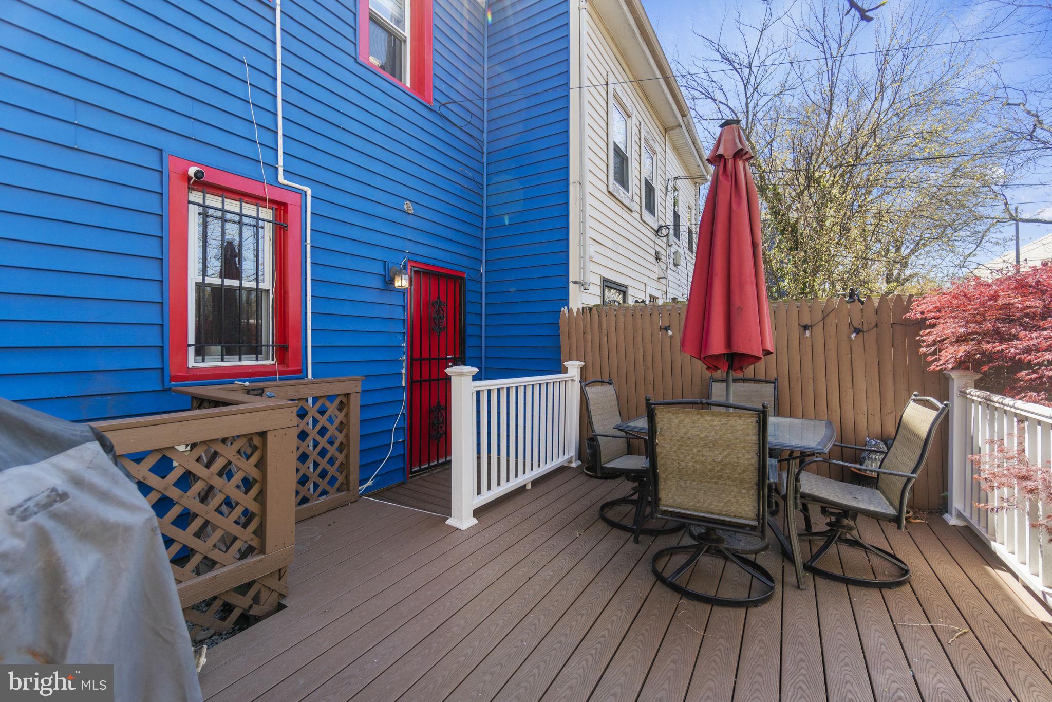107 16TH STREET SE
