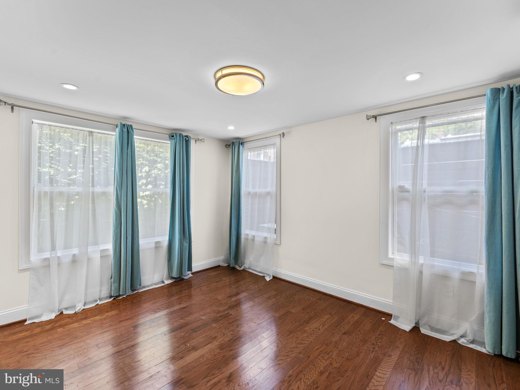 815 8TH STREET NE 2
