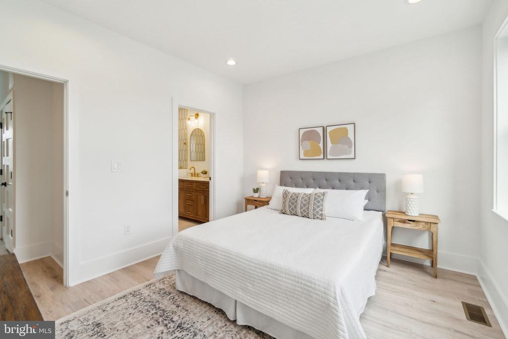 163 U STREET NE 2